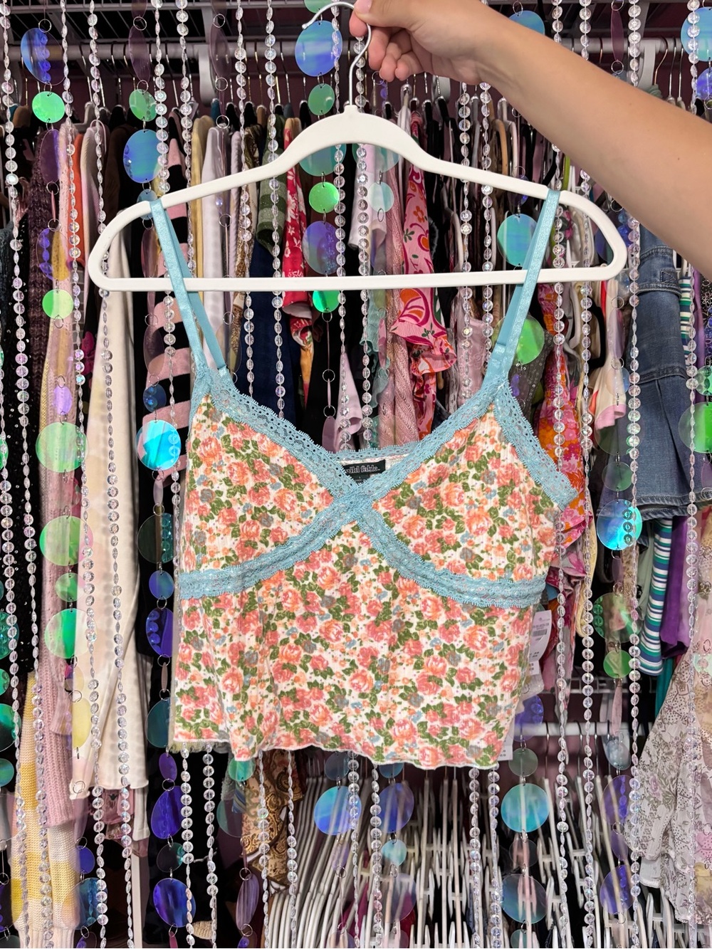 Floral Cropped Tank Top with Lace Trim and Adjustable Straps